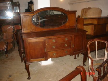 buffet ancien en chêne   tirroire à menagere