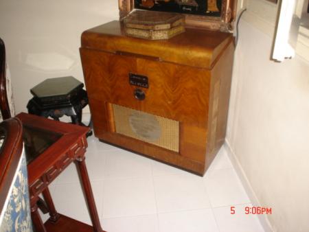 Radio phonogramme  des années 40 en tres bon etat